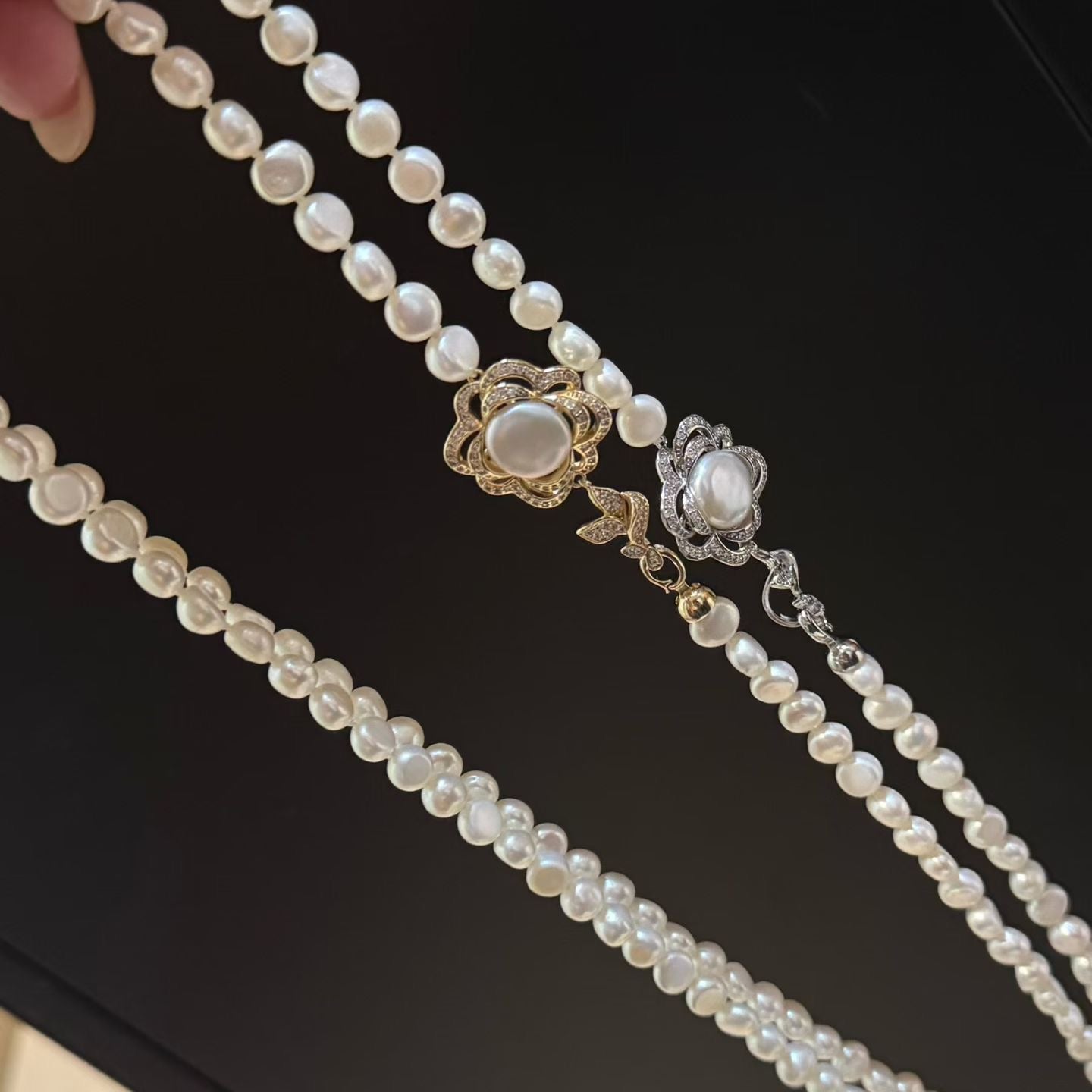 Flower Clasp Baroque Pearl Necklace | 8-9mm