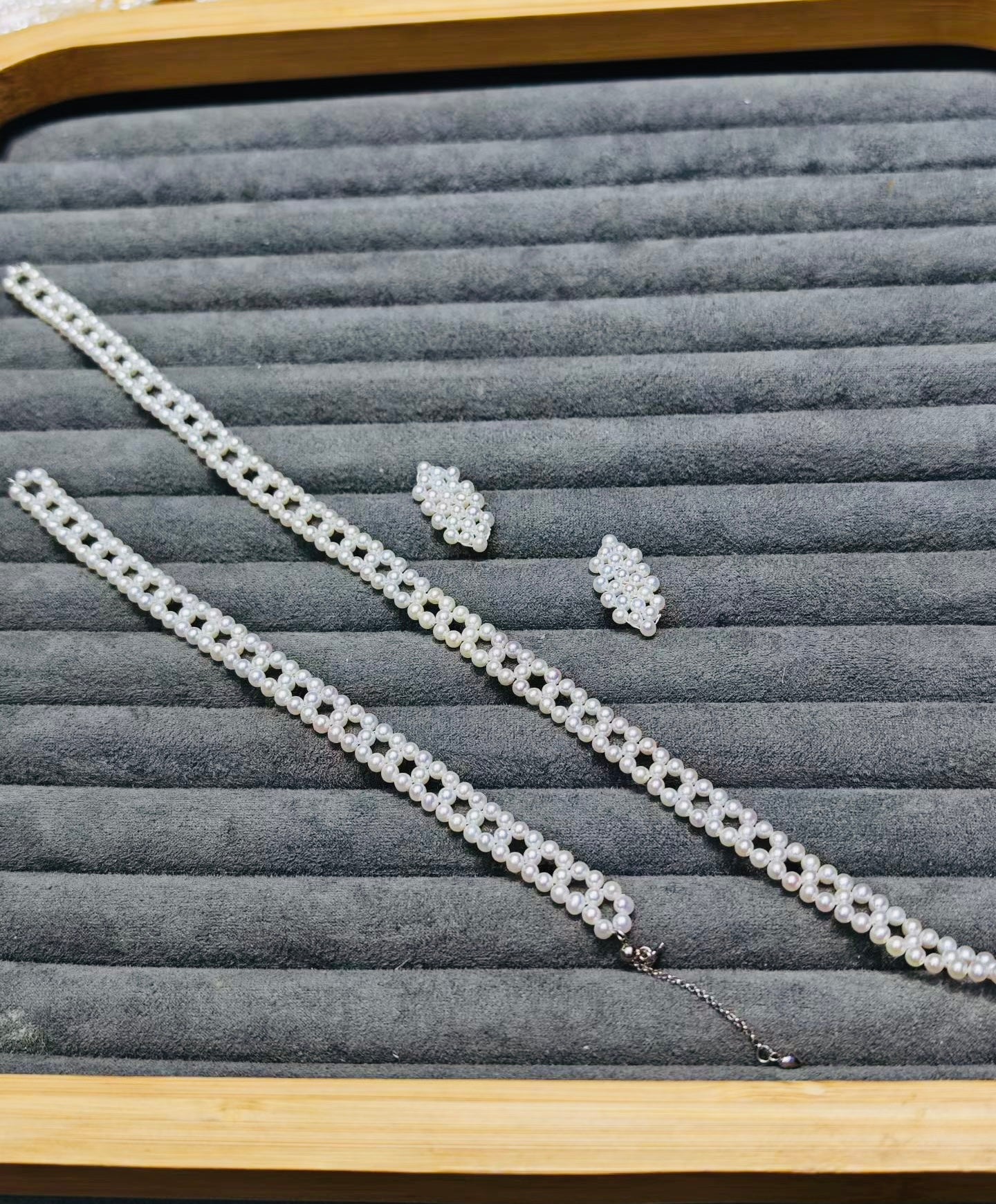 Handcrafted Bridal Pearl Jewelry Set – Custom Choker, Bracelet & Earrings | Adjustable Free Size Fitting