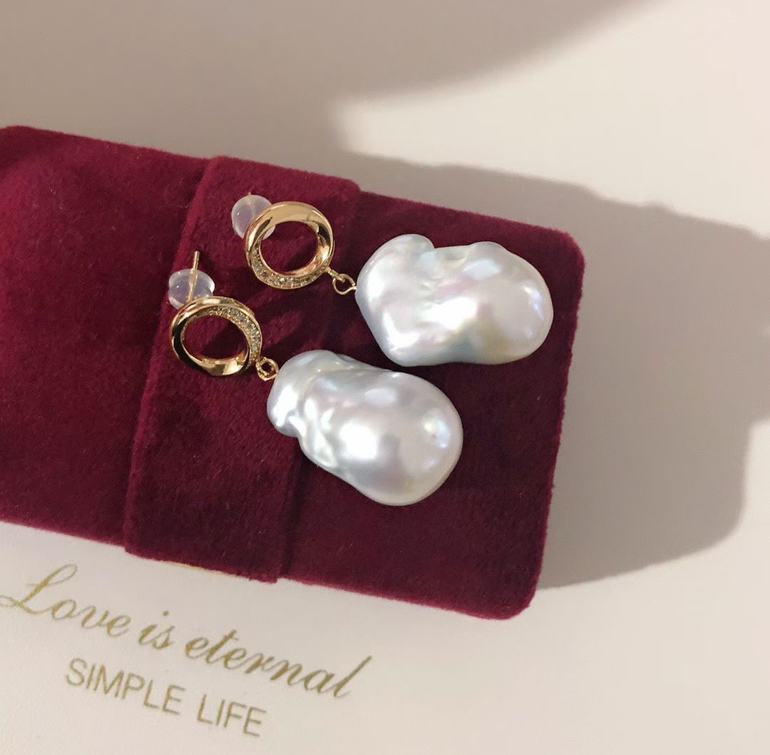 Giant Baroque Pearl Necklace & Earrings Set
