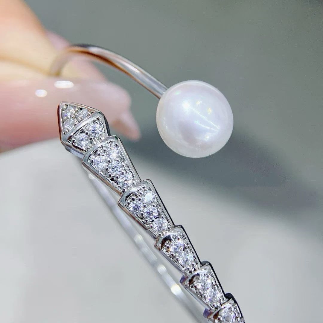 Pearl Bracelet with Snake Chain Design | Adjustable Fit