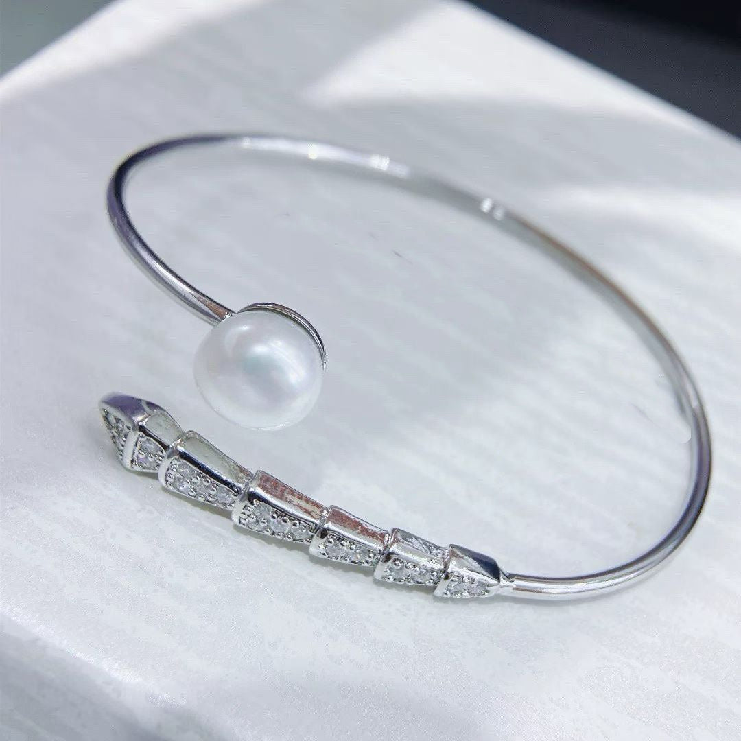 Pearl Bracelet with Snake Chain Design | Adjustable Fit