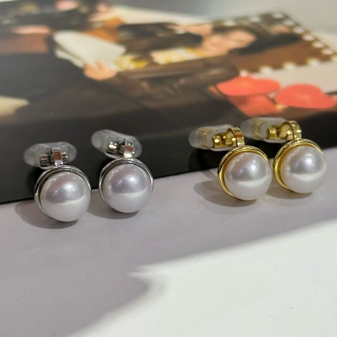 Everyday Pearl Ear Cuffs | Simple & Stylish Non-Pierced Design