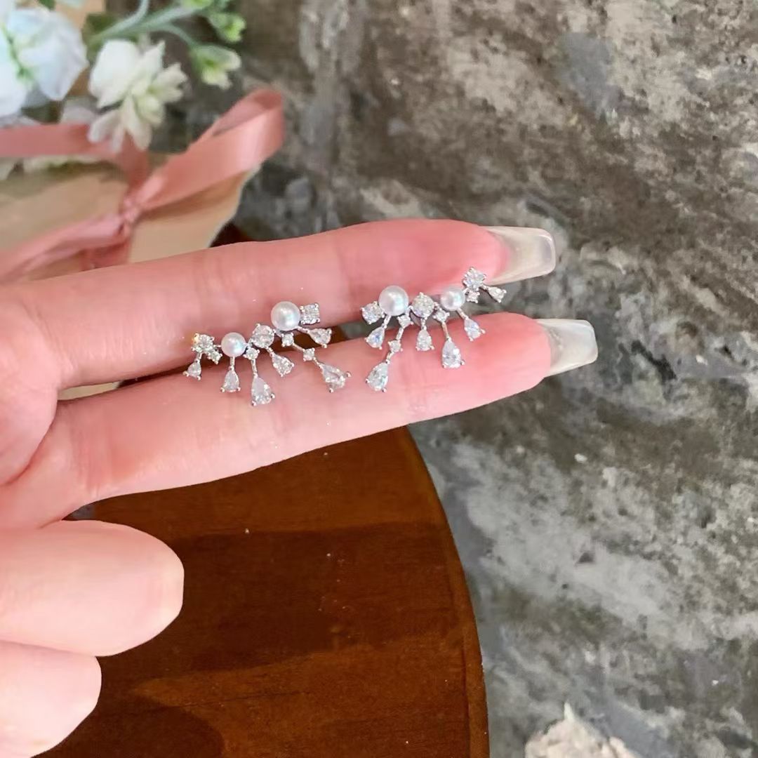Sparkling “Mermaid Tears” Star Earrings
