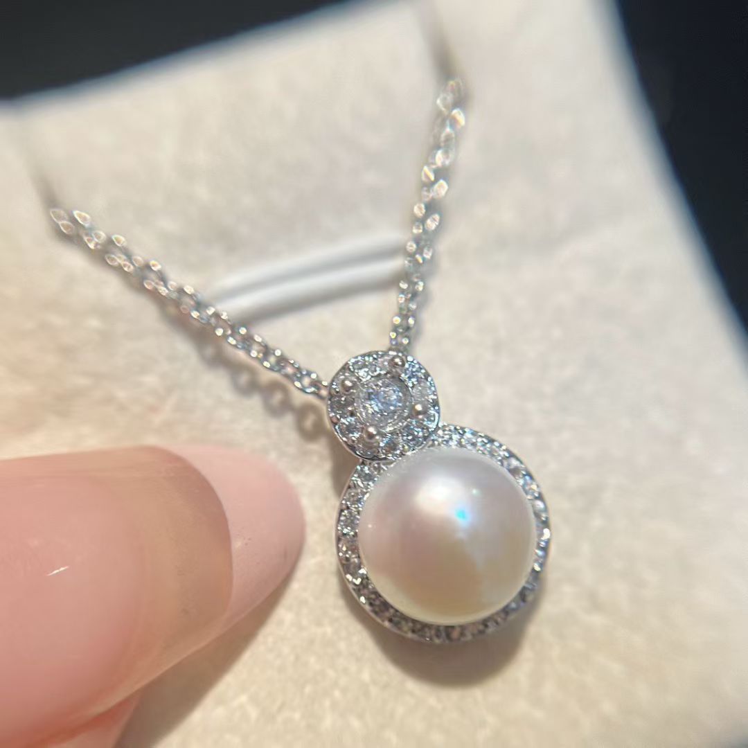 Classic Pearl Set – Stud Earrings & Pendant Necklace I 8-9mm Pearls | 14K White Gold Filled