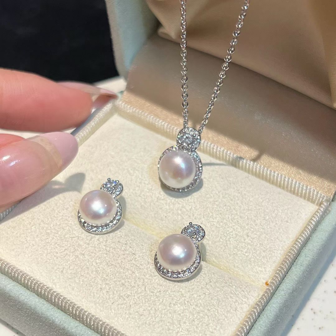 Classic Pearl Set – Stud Earrings & Pendant Necklace I 8-9mm Pearls | 14K White Gold Filled