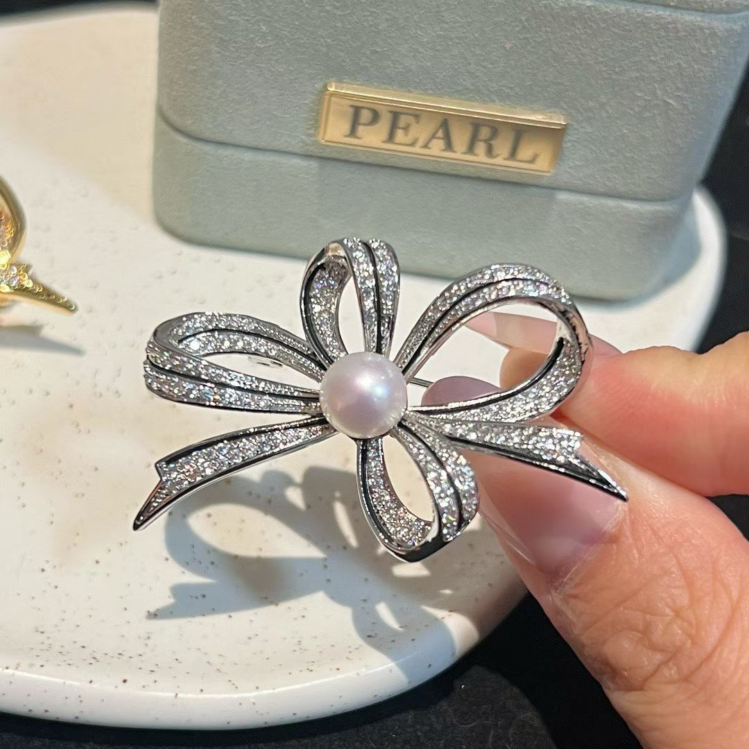 Bow Pearl Brooch Pin | 8–9mm Pearl