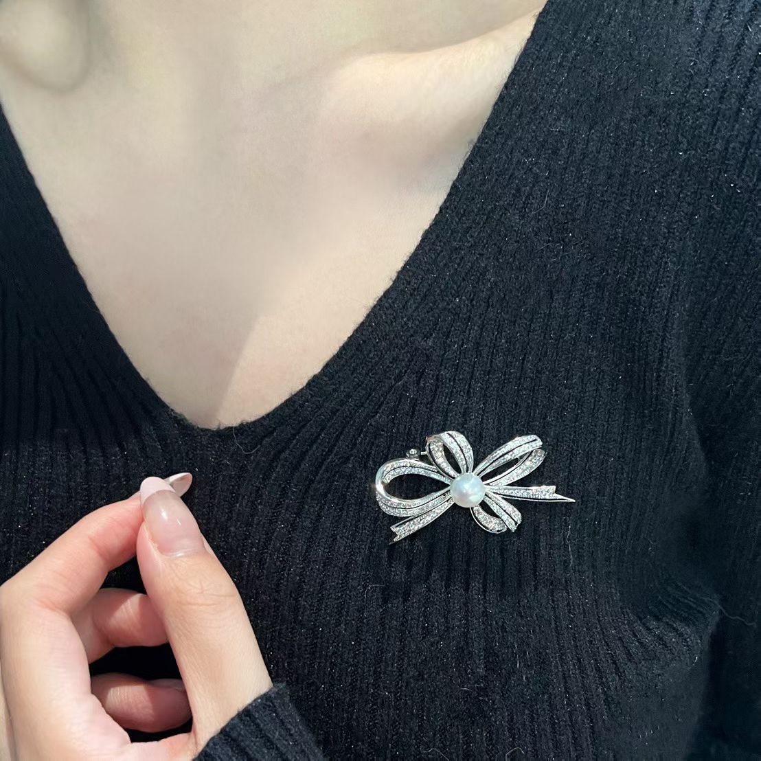Bow Pearl Brooch Pin | 8–9mm Pearl