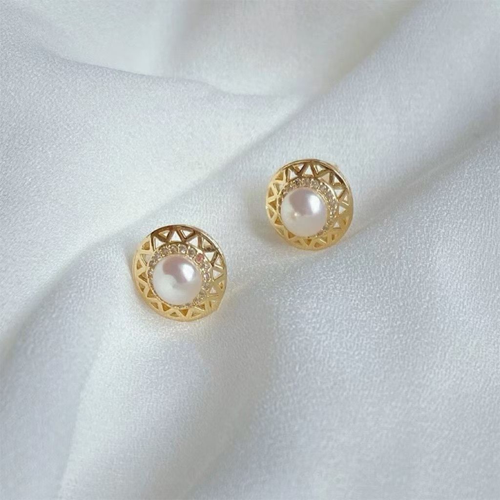 Sunflower Inspired Pearl Studs | 5-6mm Pearls