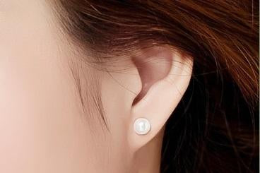 Double Pearl Studs Earrings in 18K Gold