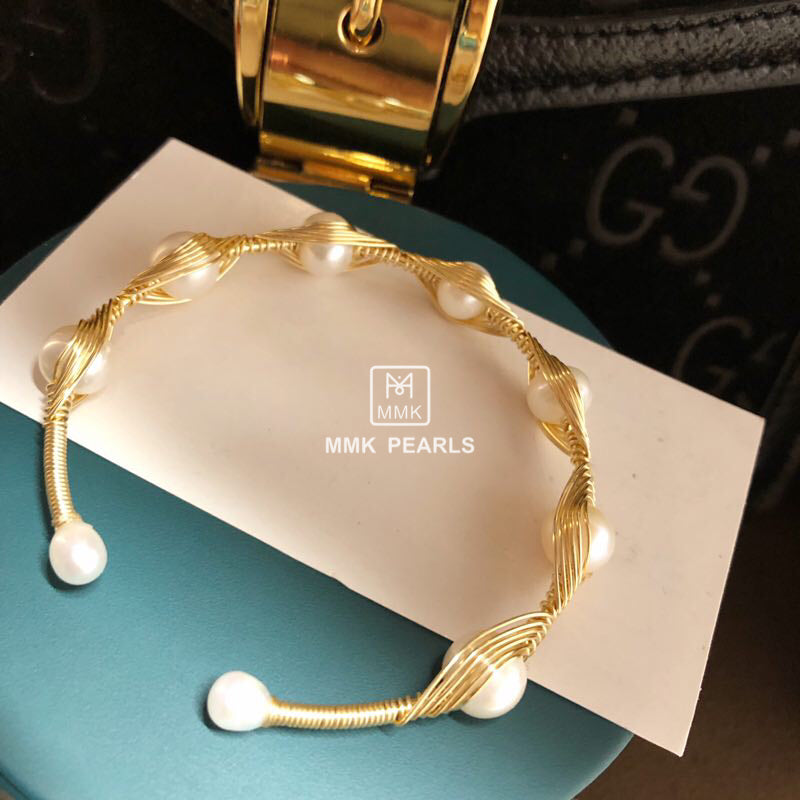 Handmade Pearl Bracelet | 14K Gold Filled Wire