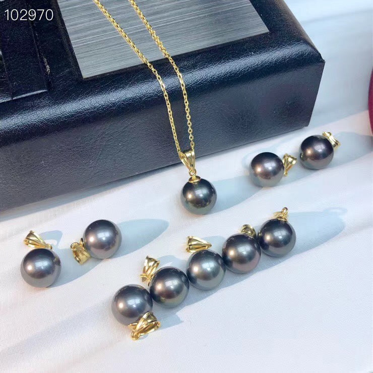 Black Tahitian Pearl Luxe on 18K Yellow Gold Chain | Pearl 10‑11mm
