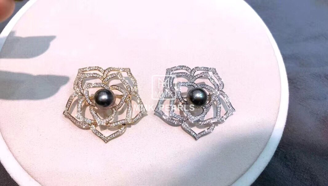 Floral Black Pearl Brooch