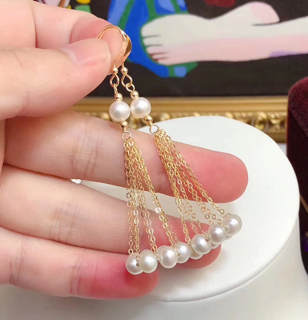 “Full Skirt Dress” Pearl Earrings