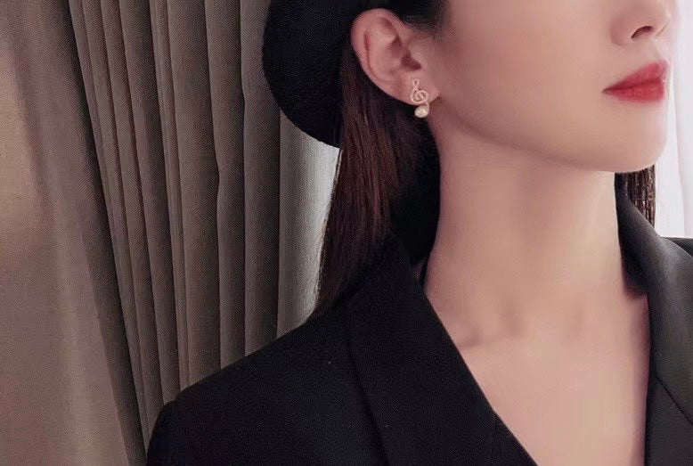 14K Gold Filled Treble Clef Pearl Earrings