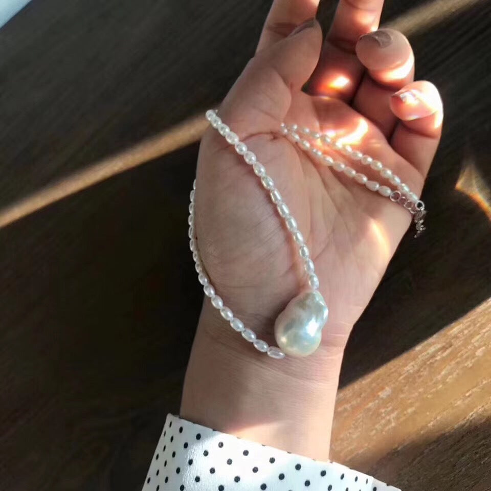 15-17mm White Baroque Pearl Pendant Necklace