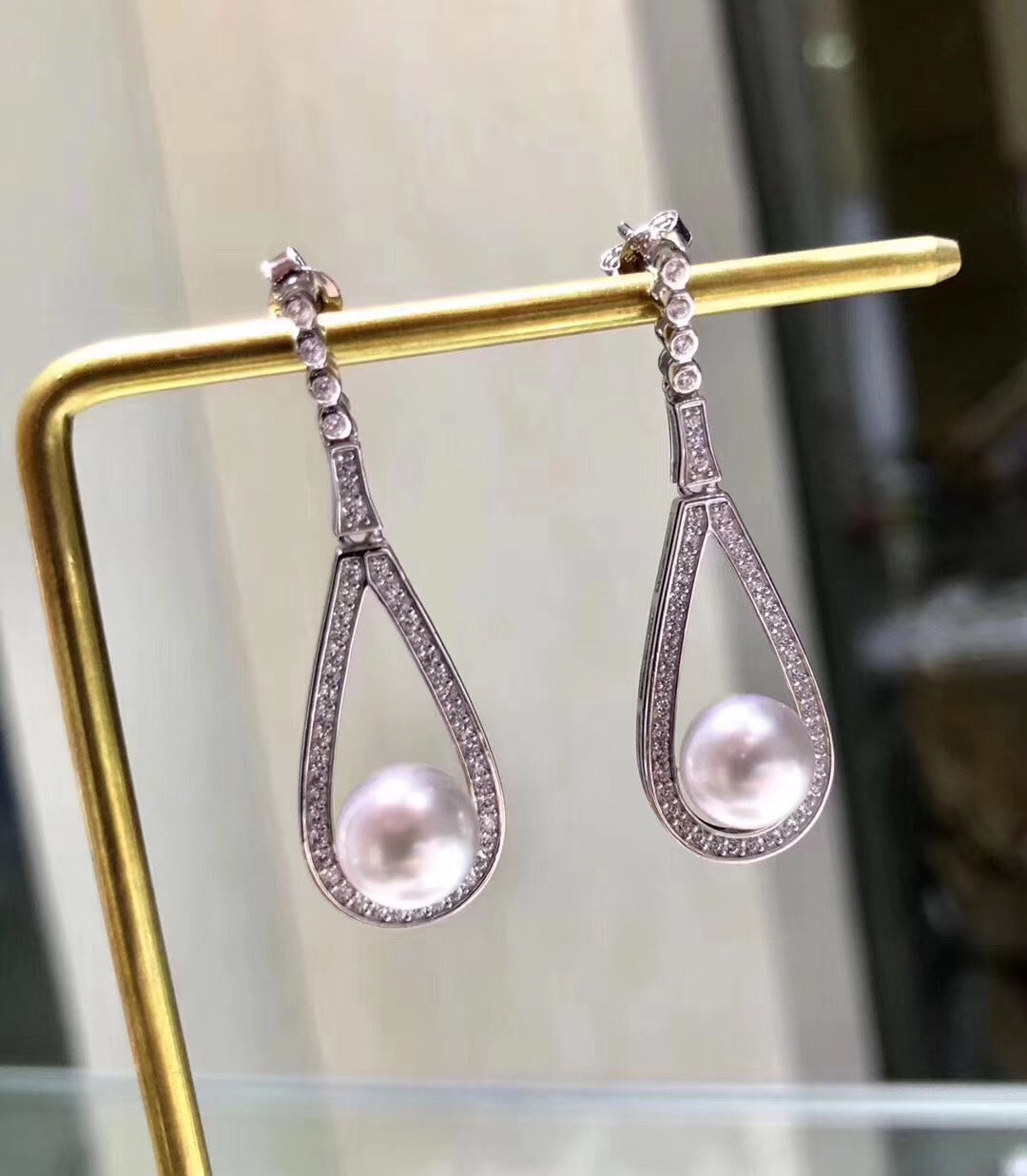 TearDrop Shaped Pearl Earrings