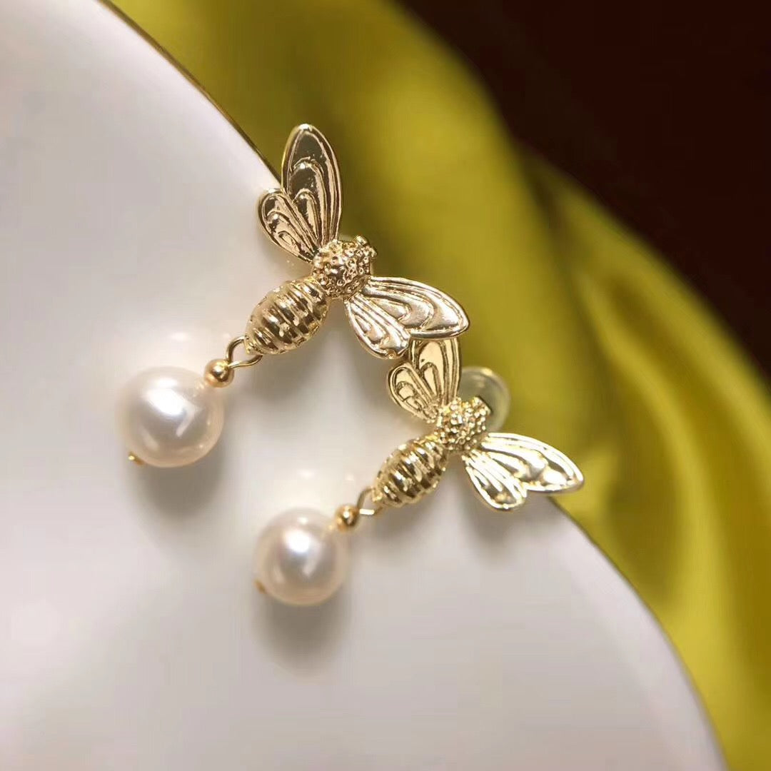 Honey Bee All Natural Pearl Earrings