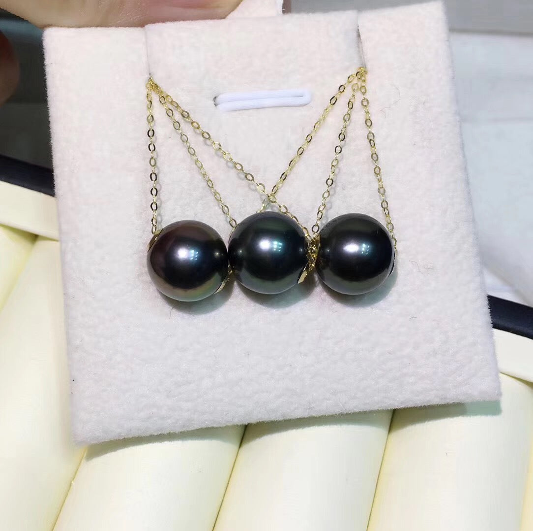 18K Gold 10-11mm Tahitian Black Pearl Necklace