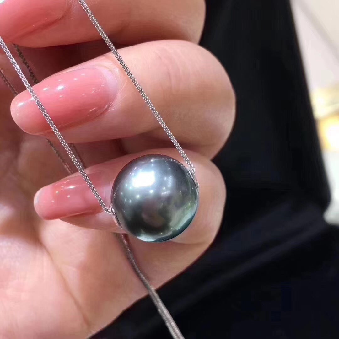 18K Gold 10-11mm Tahitian Grey Pearl Necklace