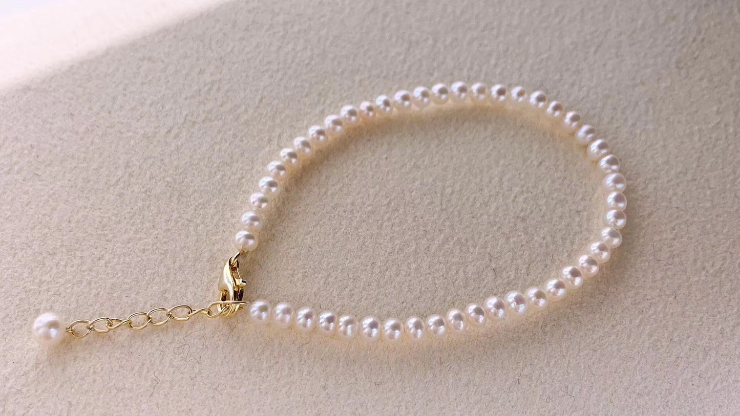Classic All-Natural White Pearl Bracelet – Adjustable Fit