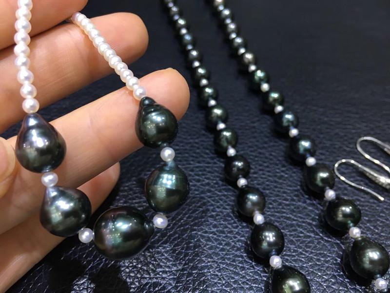 Tahitian Black Baroque Pearl Gift Set Including Necklace, Bracelet and Earrings