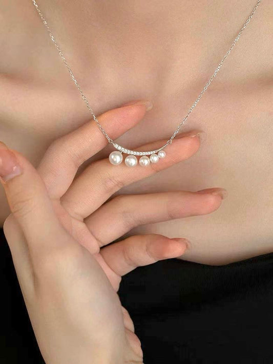 Crescent Moon Pearl Necklace with Gradient Design