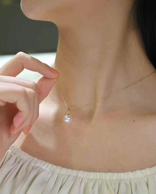 Round Akoya Pearl Pendant with 18K Gold Chain | 18K White or Yellow Gold | 9.0-9.5mm Pearl