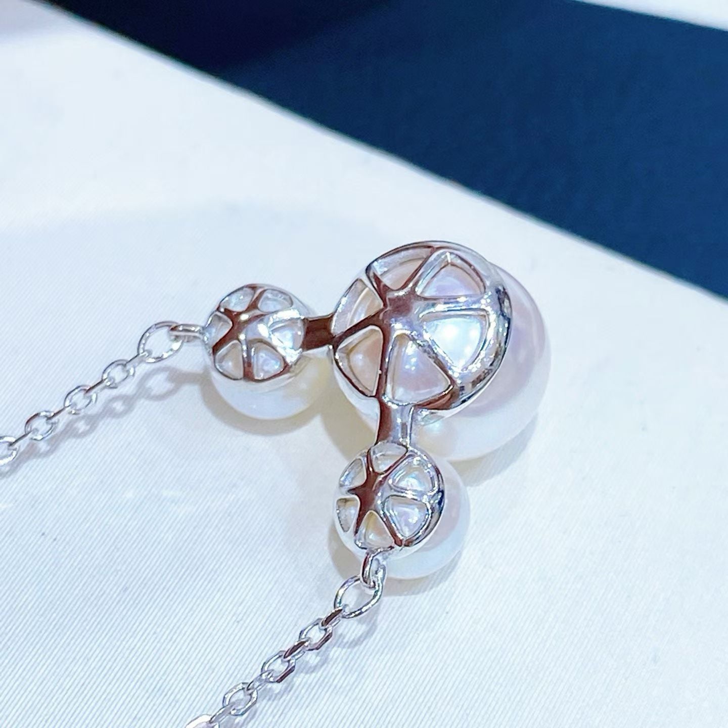 Cute Mouse Shaped Three-Pearl Pendant Necklace | 5-8mm Pearls | S925 Sterling Silver