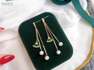 Handmade Green Fan Long Pearl Earrings