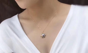 18K Gold 13-14mm Mabe Pearl Pendant Necklace