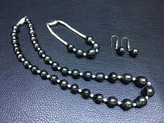 Tahitian Black Baroque Pearl Gift Set Including Necklace, Bracelet and Earrings