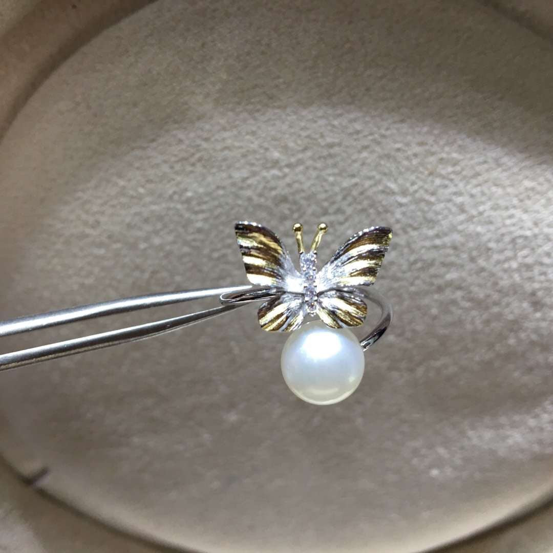 Natural White Pearl Handmade Butterfly Silver Ring by MMK